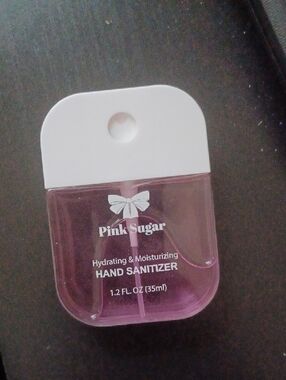 Hydrating & Moisturizing Hand Sanitizer - Pink